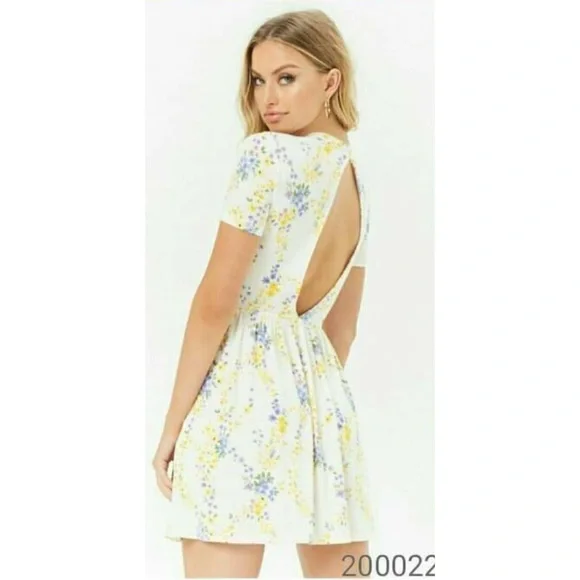 forever 21 floral skater dress Forever 21 | Dresses | Forever 2 Floral Skater Dress